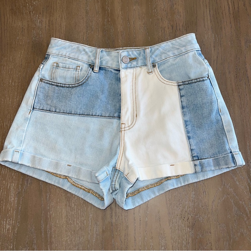 NWOT PacSun Hopper Patch Denim Mom Shorts Size 25 Cuffed Hem - Picture 6 of 7